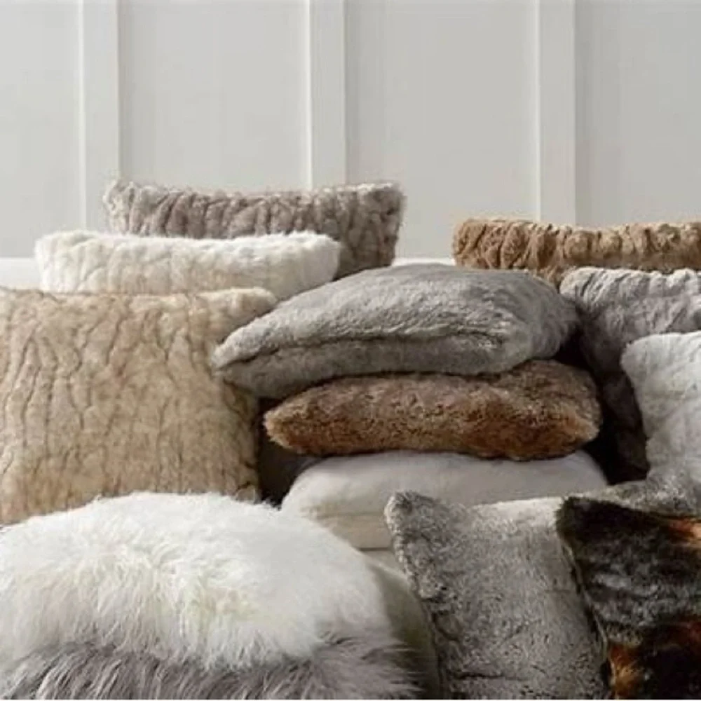 POTTERY BARN LUXE FAUX FUR PILLOW COVER SZ 18 X 18